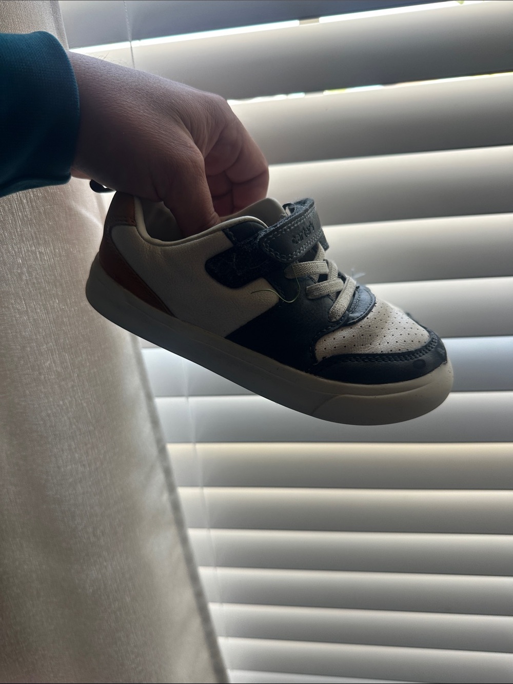 Kids Casual Leather-Look Sneaker in White, Navy & Brown Carter